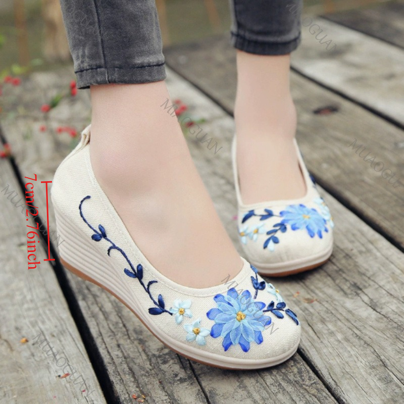 The Ethnic Fashion - Geborduurde dames comfort wedge platform schoenen