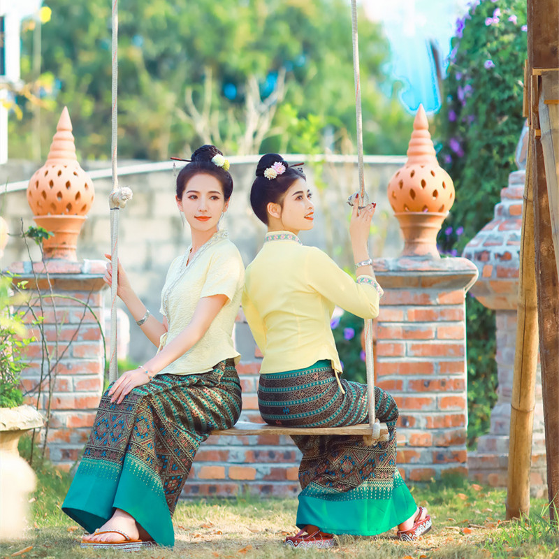 Thai Silk Blouse - Lichtgele Thaise Dai-kleding voor waterspatten Festival
