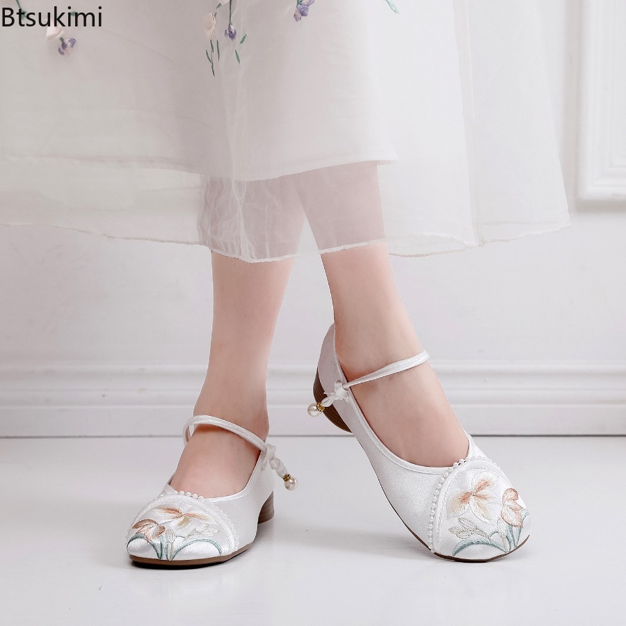 Mode geborduurde damesschoenen - The Ethnic Fashion recensie en prijs