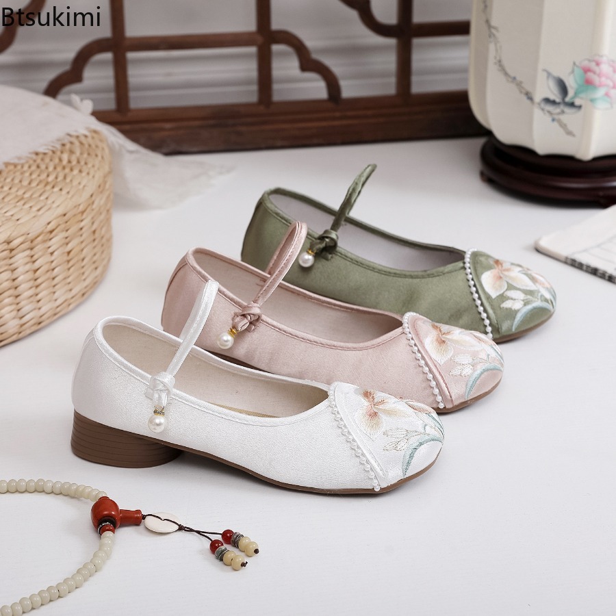 Mode geborduurde damesschoenen - The Ethnic Fashion recensie en prijs